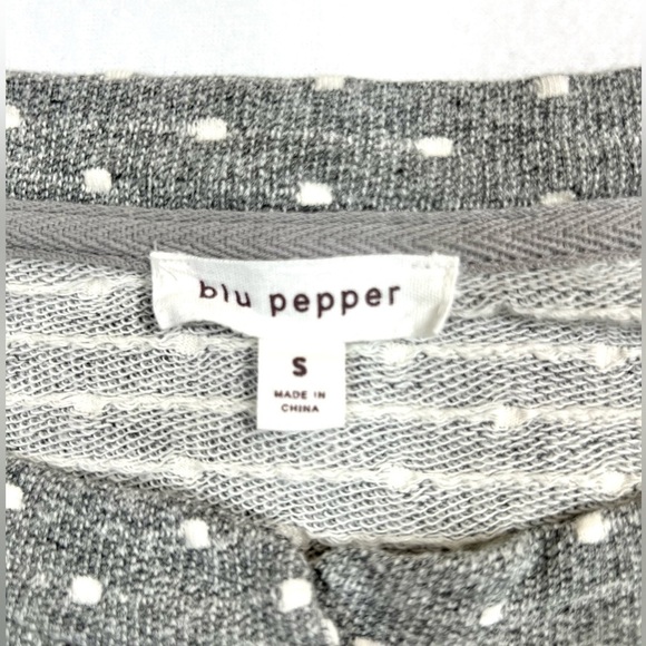 BLU PEPPER Women’s Polka Dot Gray White Crop Top 3/4 Sleeve Comfy Casual Small - Picture 5 of 12